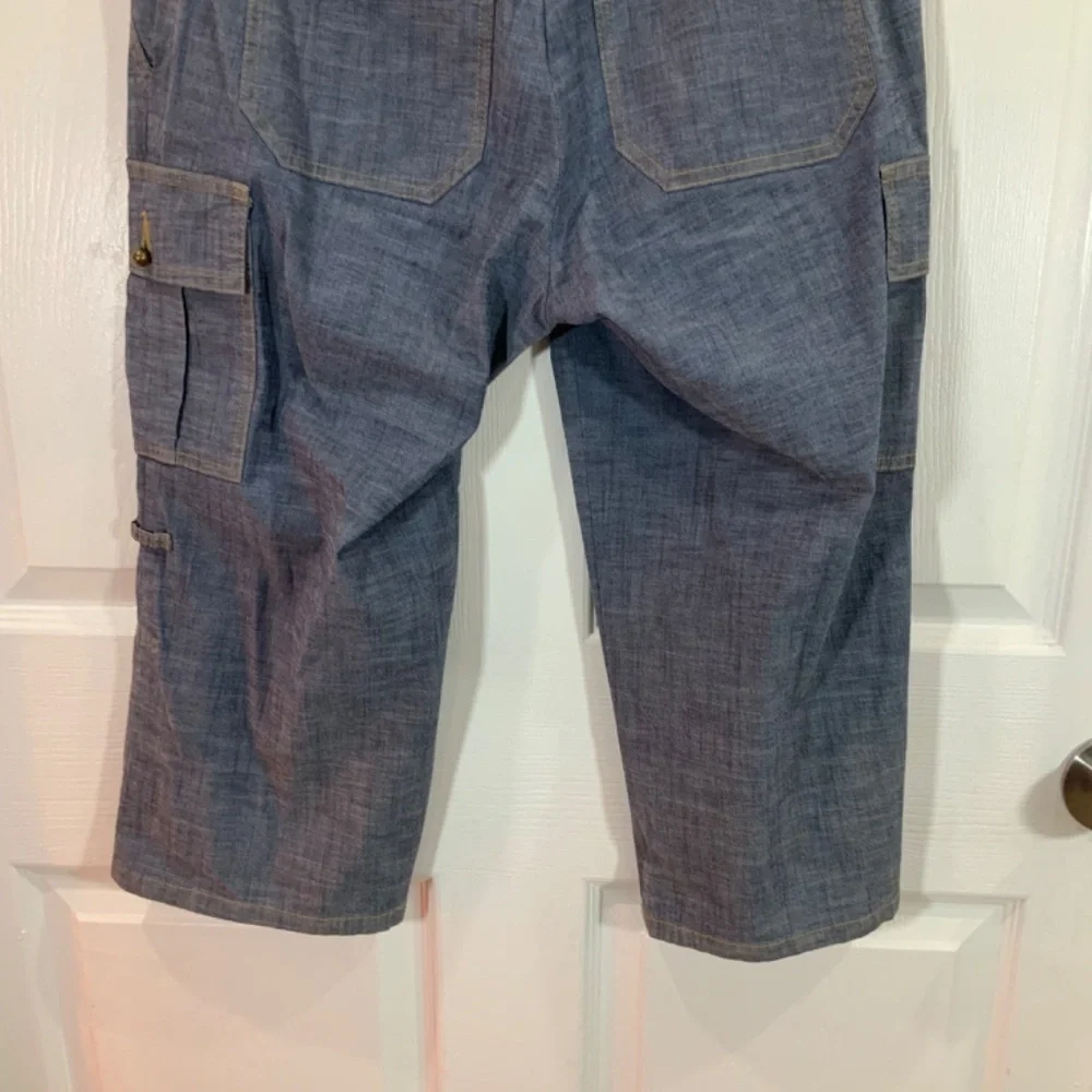Trina Turk Blue Denim Cargo Capri Short Pants Size 8